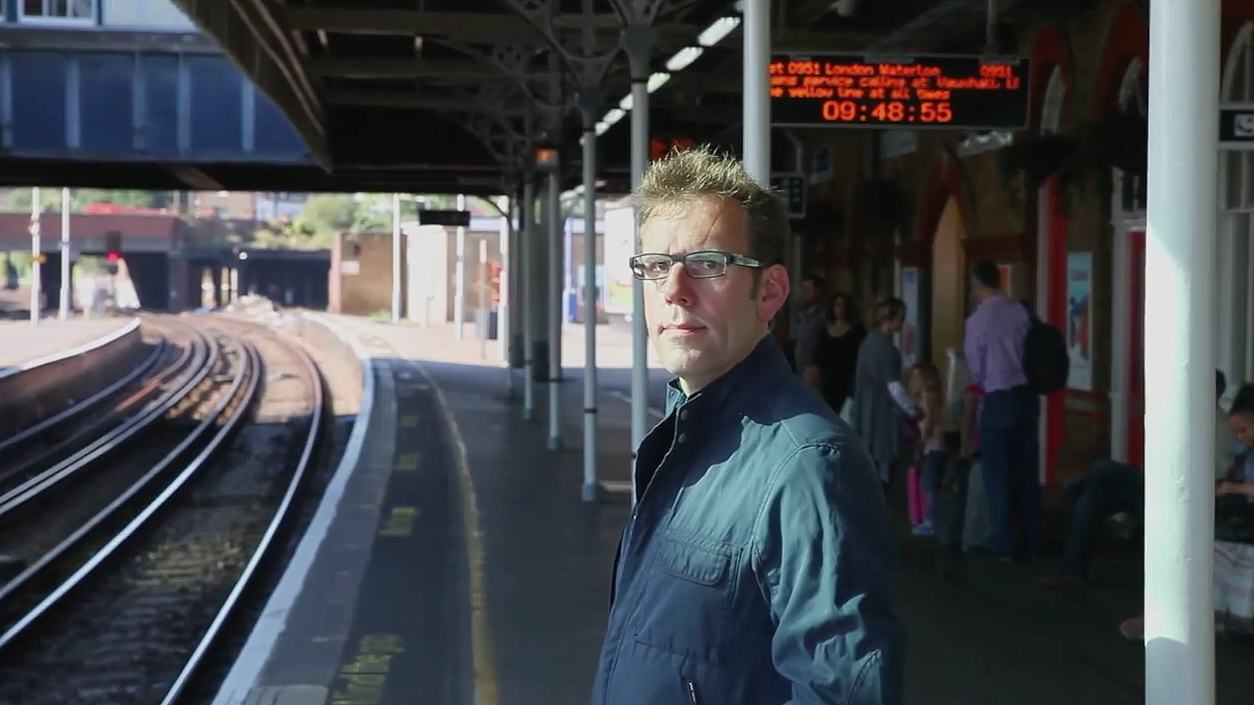 VIDEO: Niall McDiarmid ‘Crossing Paths’