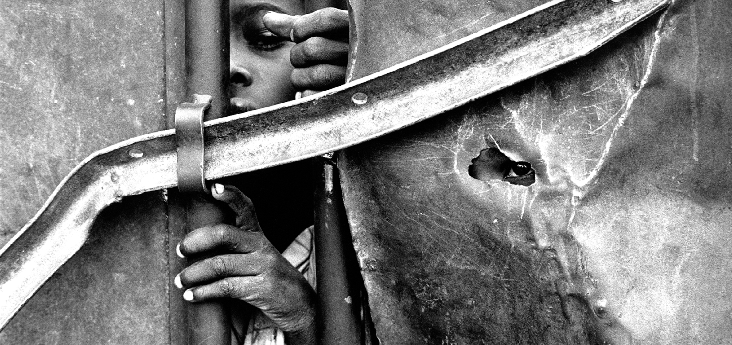 PODCAST: A Photographic Life, Episode 135: Plus Photographer Paul Lowe