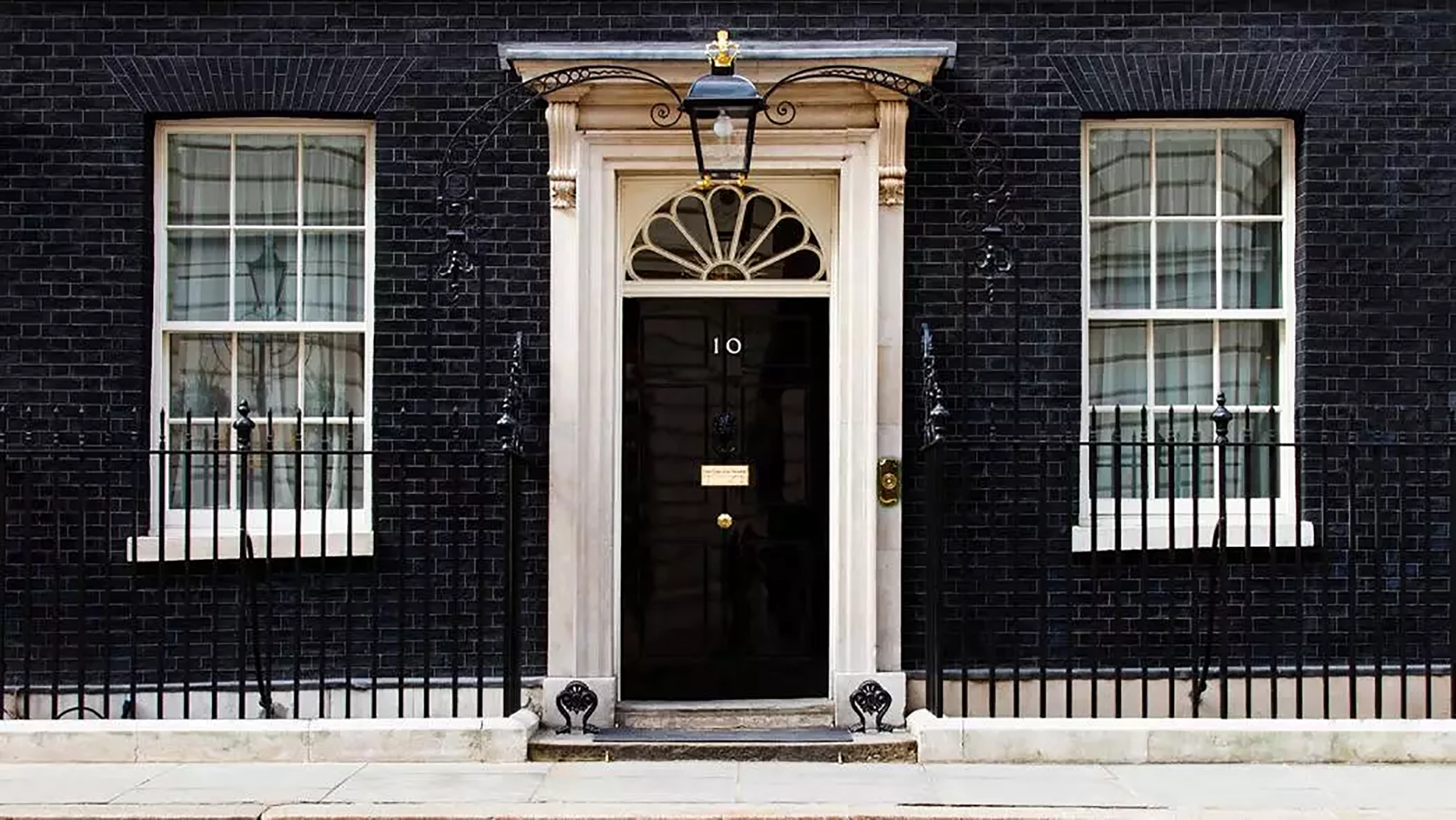 Photography and Politics: The Right and the Left